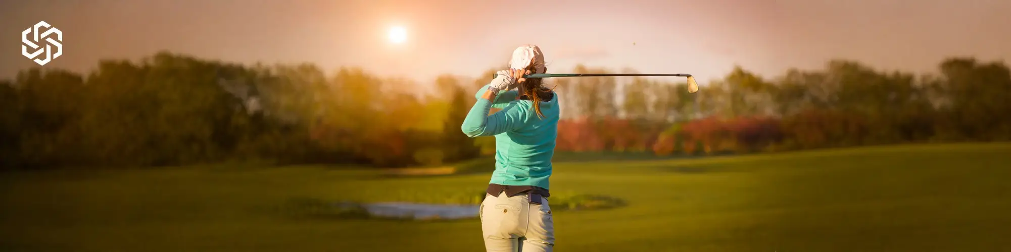 Woman playing golf, representing recovery and function supported through regenerative care
